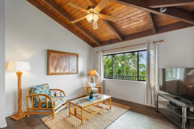 Listing Image for 500a Mikioi Pl 11 of 44