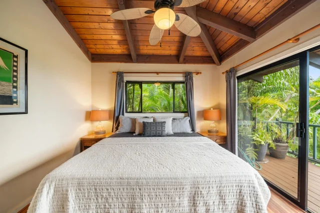 Listing Image for 500a Mikioi Pl 13 of 44