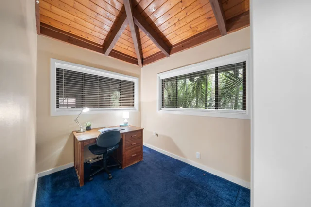 Listing Image for 500a Mikioi Pl 15 of 44