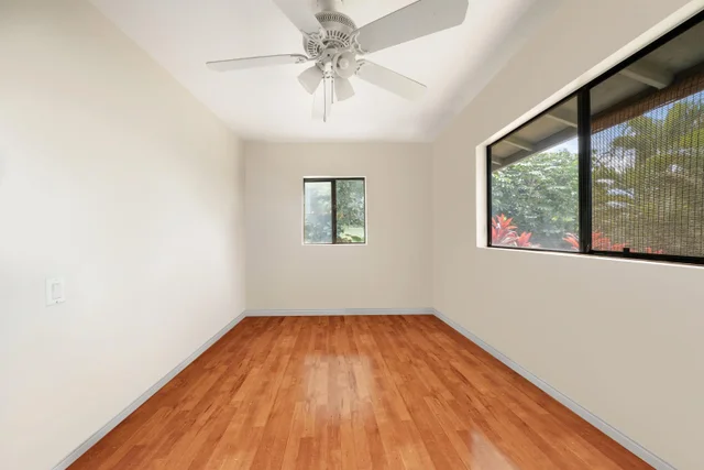 Listing Image for 500a Mikioi Pl 30 of 44