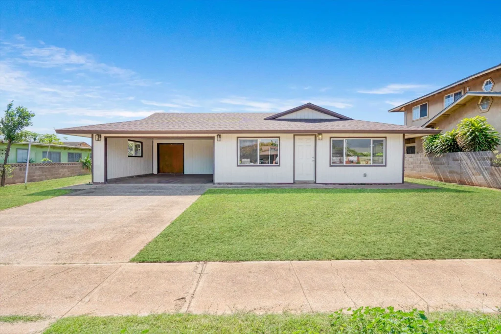 323 W Papa Ave, Kahului