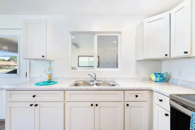 Listing Image for 323 W Papa Ave 19 of 40