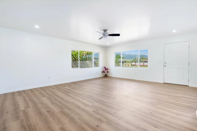 Listing Image for 323 W Papa Ave 4 of 40