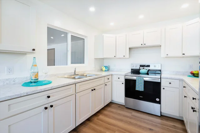 Listing Image for 323 W Papa Ave 7 of 40