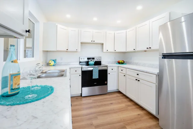 Listing Image for 323 W Papa Ave 8 of 40