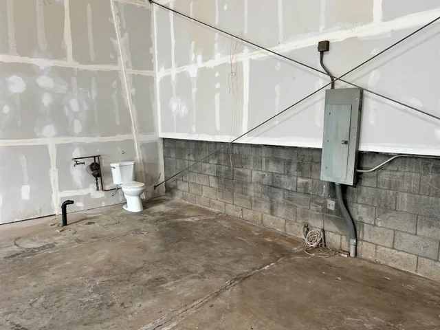 Listing Image for 147 Kupuohi St G-3 8 of 12