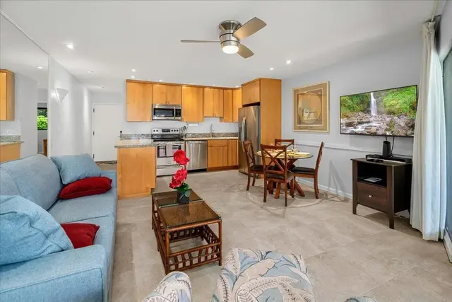 Listing Image for 49 W Lipoa St D 225 4 of 42