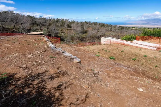 Listing Image for 14 Nunu Pl 15 of 23