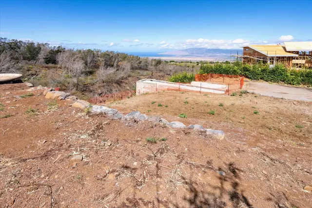 Listing Image for 14 Nunu Pl 16 of 23