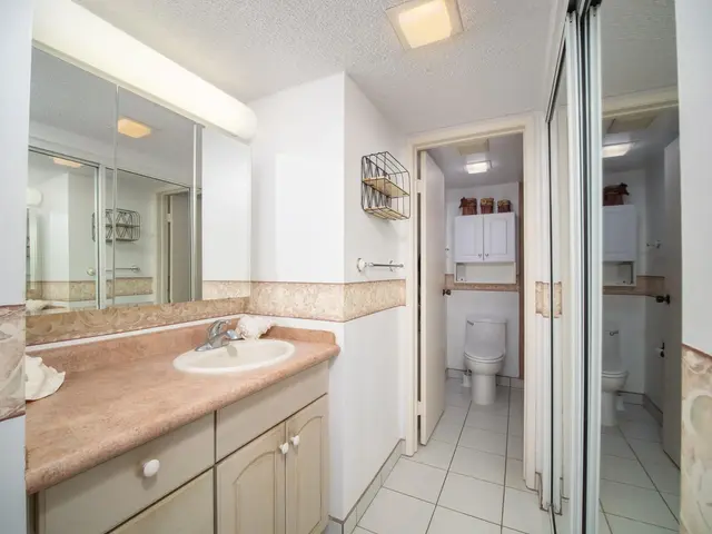 Listing Image for 4327 Lower Honoapiilani Rd 805 11 of 32
