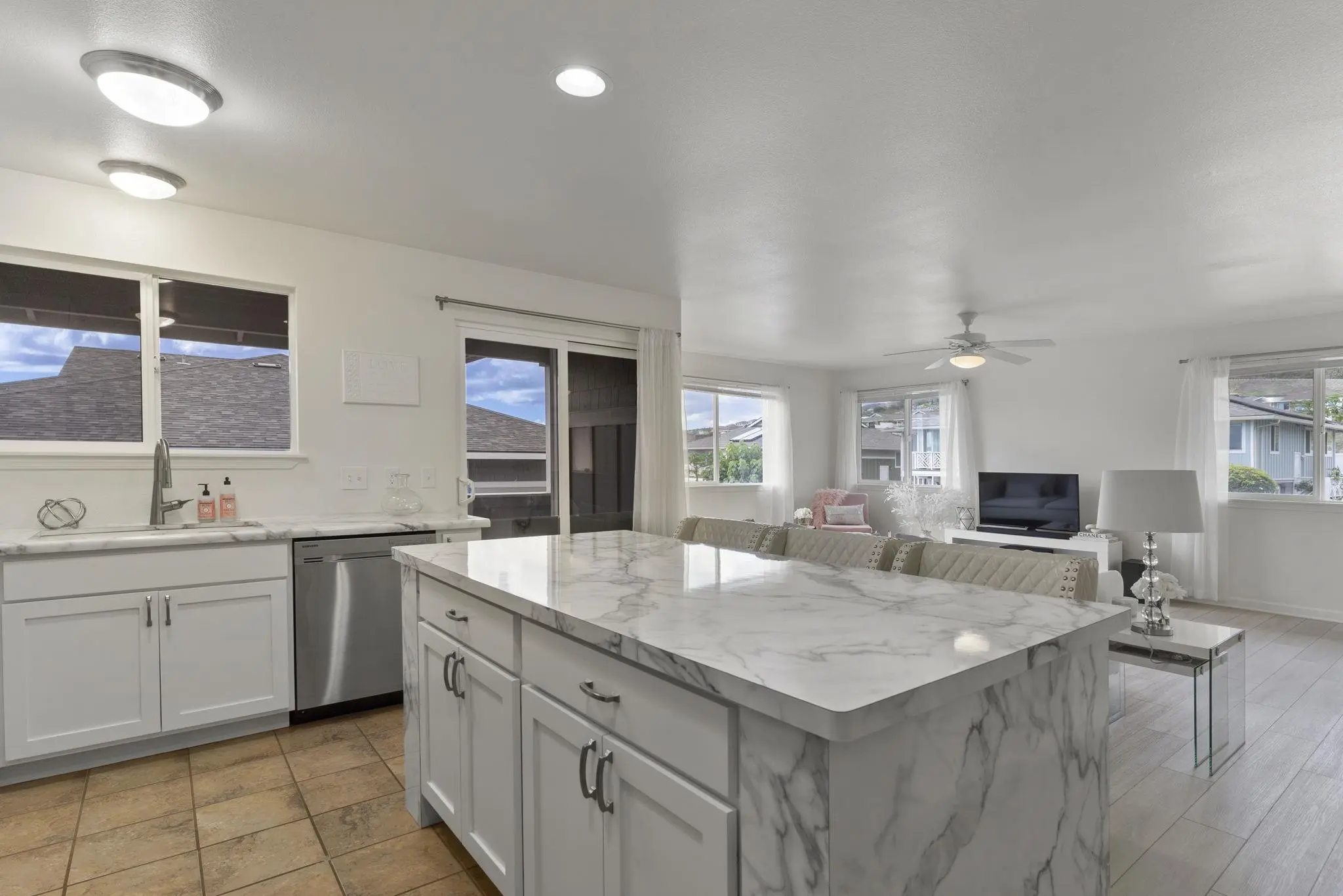 Photo of Listing #407263