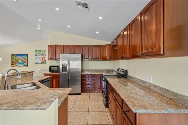 Listing Image for 99 Honuea Pl 21 of 50