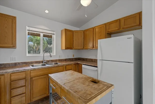 Listing Image for 99 Honuea Pl 40 of 50