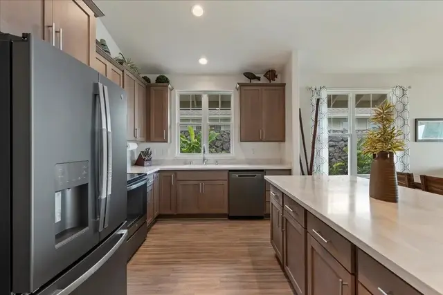 Listing Image for 37 Kupaloke St 13 of 48