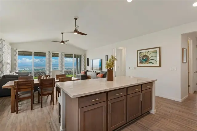 Listing Image for 37 Kupaloke St 17 of 48