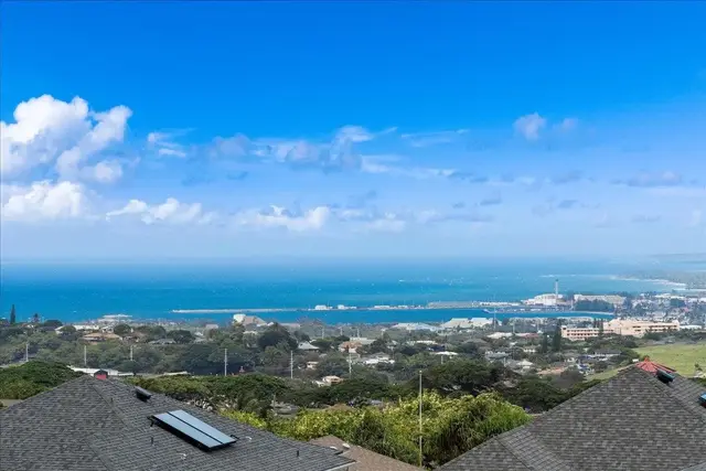 Listing Image for 37 Kupaloke St 2 of 48