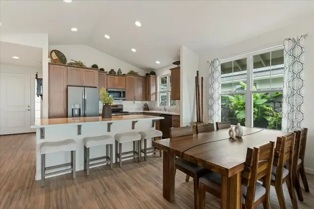 Listing Image for 37 Kupaloke St 20 of 48