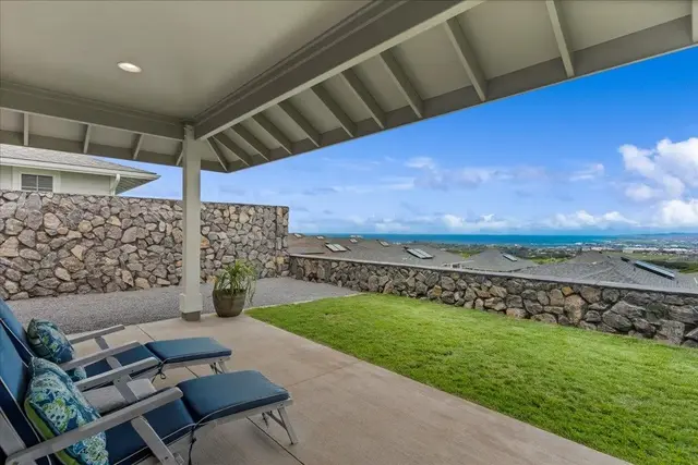 Listing Image for 37 Kupaloke St 24 of 48