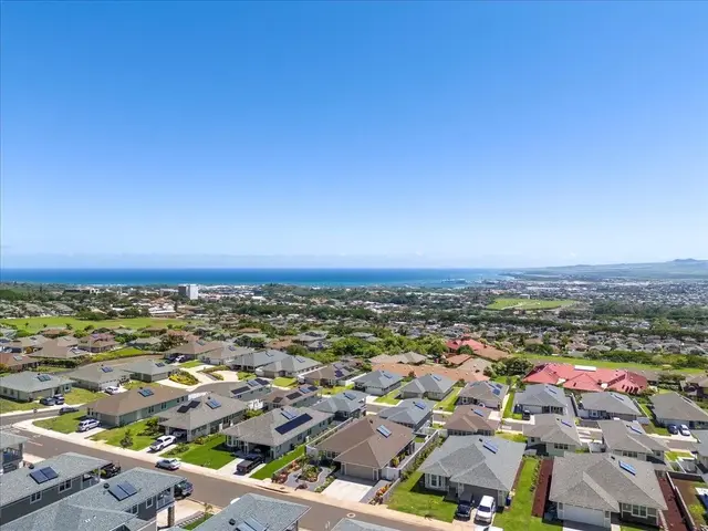 Listing Image for 37 Kupaloke St 4 of 48