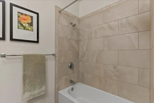 Listing Image for 37 Kupaloke St 38 of 48