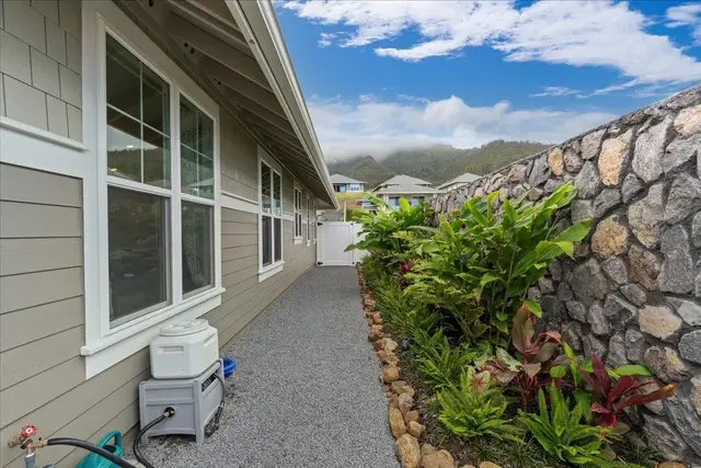 Listing Image for 37 Kupaloke St 40 of 48
