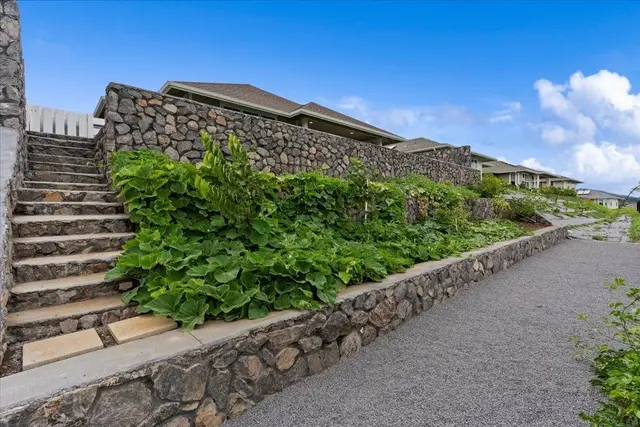 Listing Image for 37 Kupaloke St 43 of 48