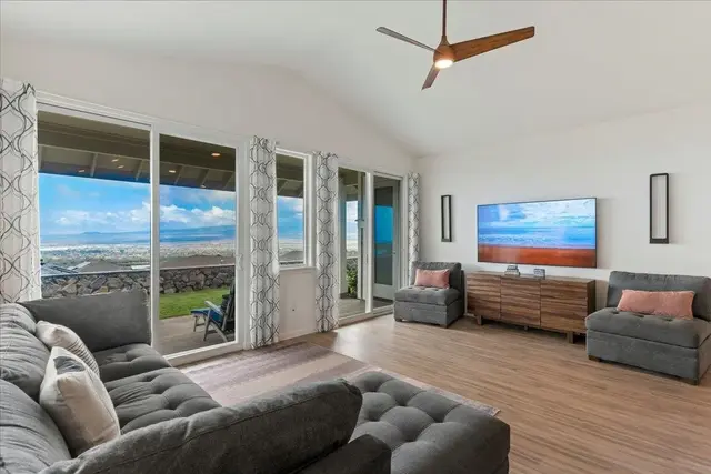 Listing Image for 37 Kupaloke St 6 of 48