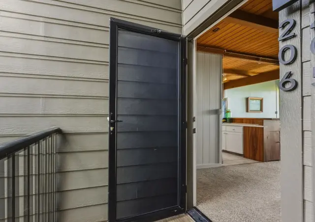 Listing Image for 3975 Lower Honoapiilani Rd 206 3 of 38