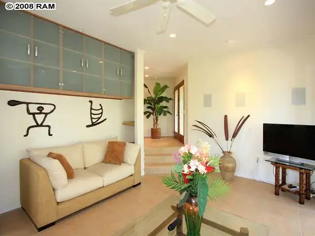 Listing Image for 357 Kualono Pl 68 8 of 28