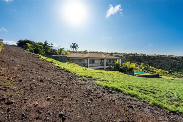 Listing Image for 56 E Mahi Pua Pl 19 of 27