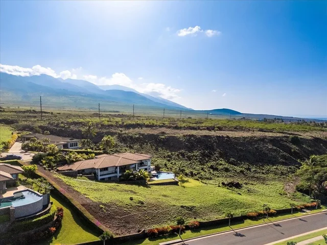 Listing Image for 56 E Mahi Pua Pl 9 of 27