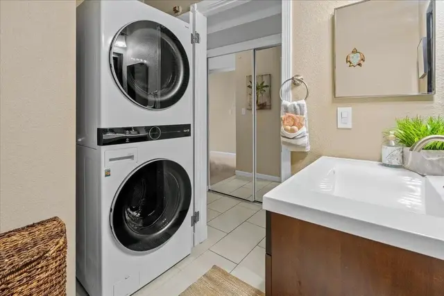 Listing Image for 140 Uwapo Rd 51-203 19 of 26