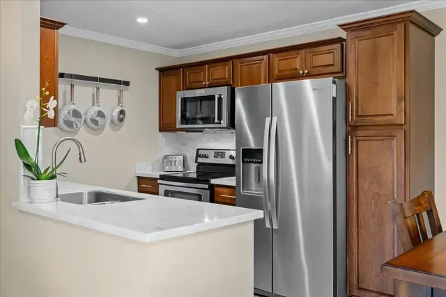 Listing Image for 140 Uwapo Rd 51-203 7 of 26