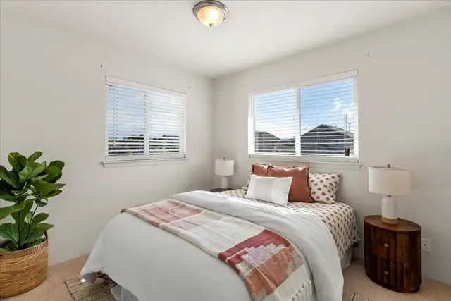Listing Image for 199 Anamuli St 18 of 24