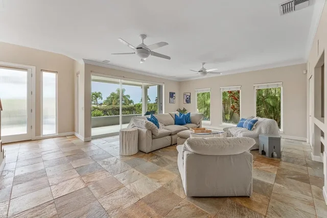 Listing Image for 321 Pualoa Nani Pl 14 of 48