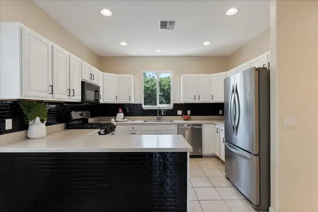 Listing Image for 193 Oluea Cir 11 of 50