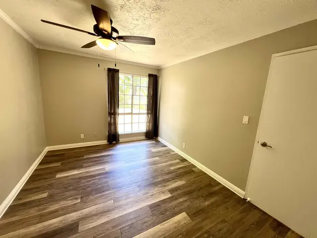 Listing Image for 140 Uwapo Rd 6-102 19 of 24