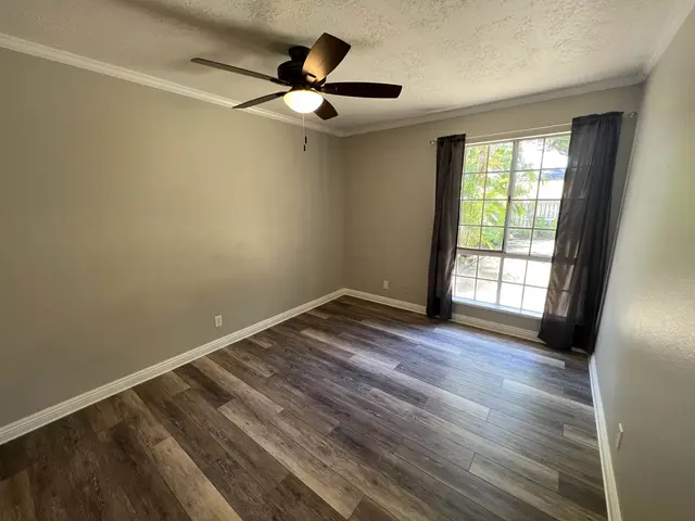 Listing Image for 140 Uwapo Rd 6-102 21 of 24