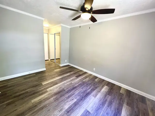 Listing Image for 140 Uwapo Rd 6-102 23 of 24
