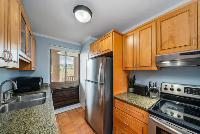Listing Image for 4310 Lower Honoapiilani Rd 608 11 of 40