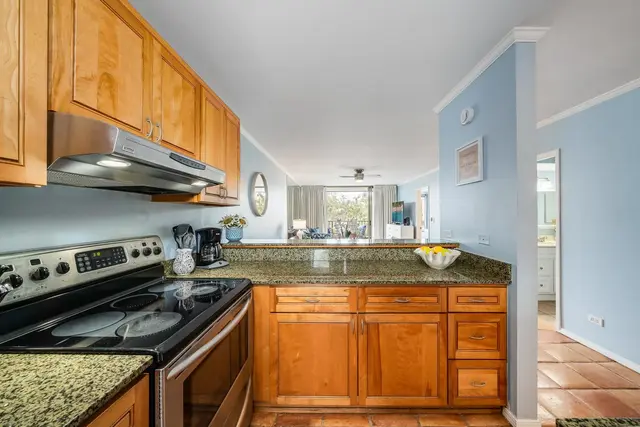 Listing Image for 4310 Lower Honoapiilani Rd 608 8 of 40