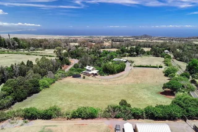 Listing Image for 1074 Olinda Rd B 12 of 16