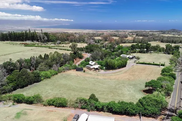 Listing Image for 1074 Olinda Rd B 15 of 16