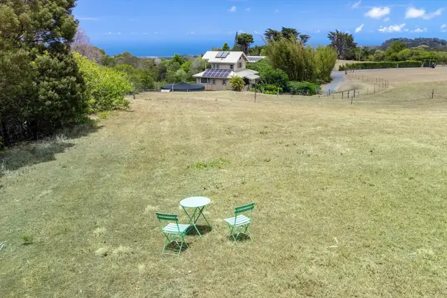 Listing Image for 1074 Olinda Rd B 6 of 16