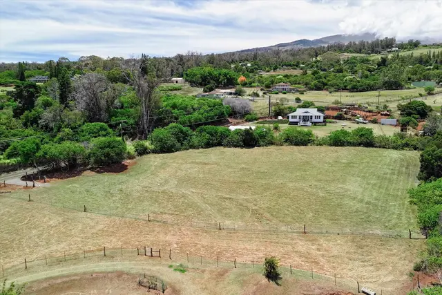 Listing Image for 1074 Olinda Rd B 9 of 16