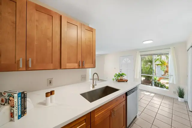 Listing Image for 480 Kenolio Rd 28-105 2 of 47