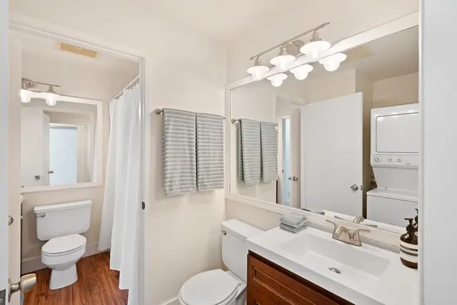 Listing Image for 480 Kenolio Rd 28-105 21 of 47
