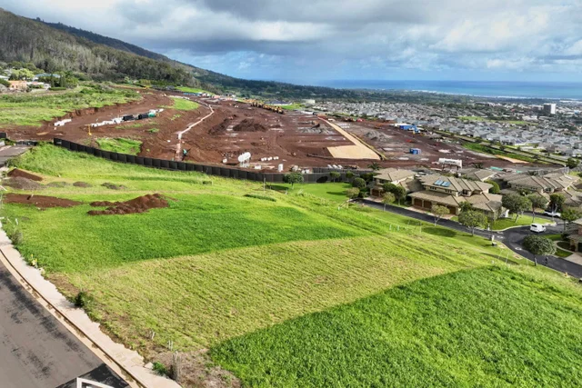 Listing Image for 622 Kauna Lipo Dr 34 of 46