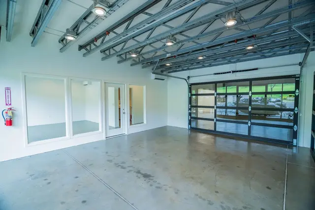 Listing Image for 59 La'a St 11 of 28