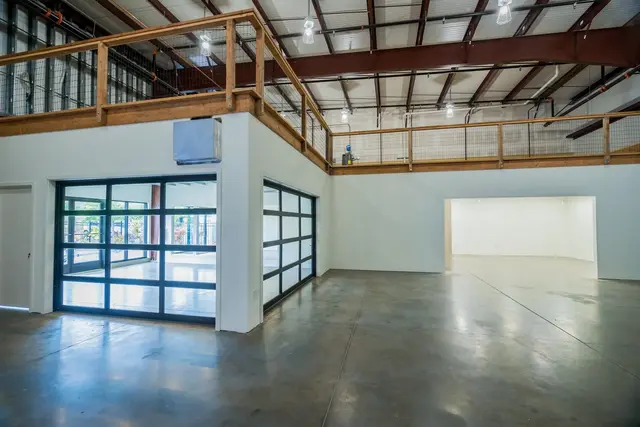 Listing Image for 59 La'a St 6 of 28